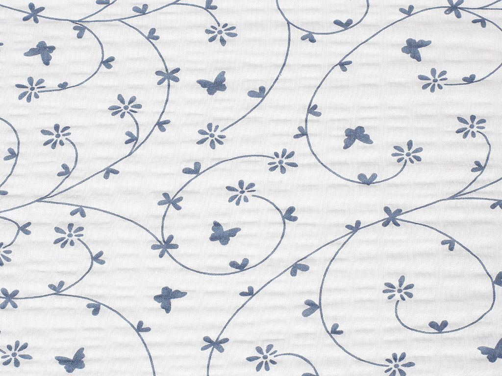 Bavlnený krep - modrosivé kvietky a motýle na bielom