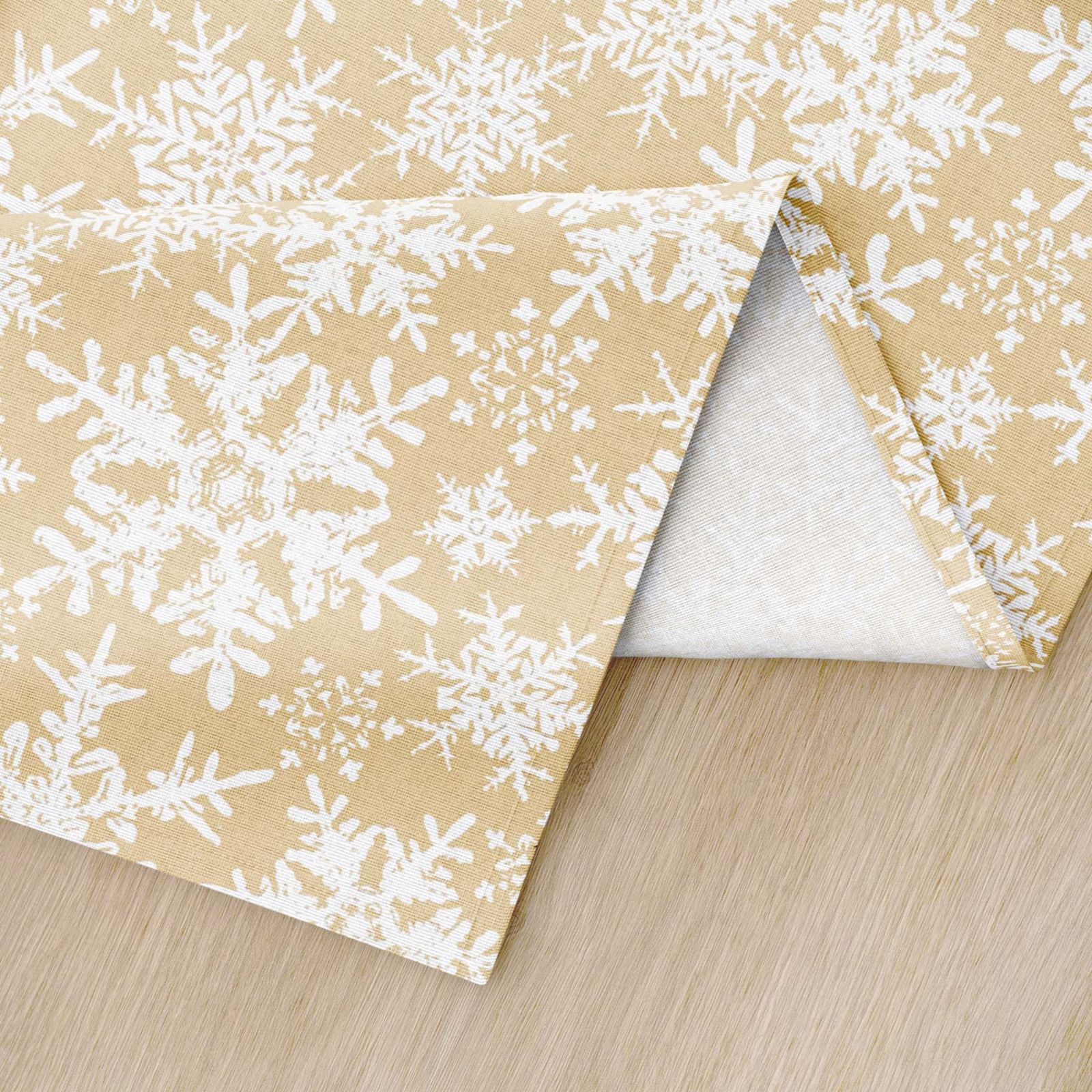 Vianočný hranatý obrus 100% bavlna - snehové vločky na zlatom