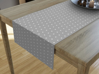 Dekoračný behúň na stôl LONETA - vzor biela srdiečka na sivom