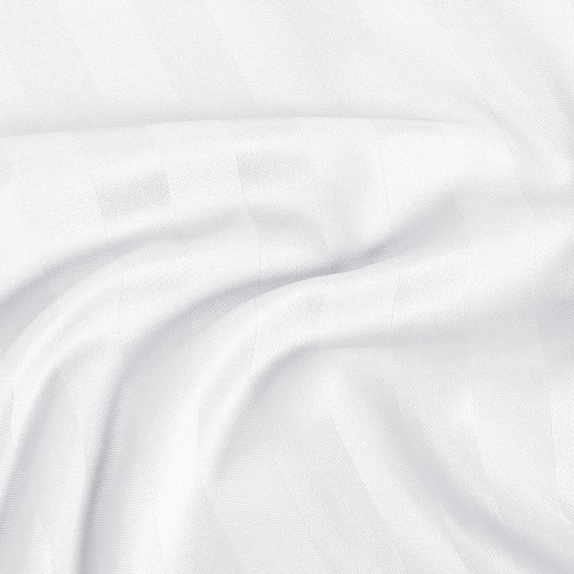 Damaškové posteľné obliečky - biele prúžky so saténovým leskom