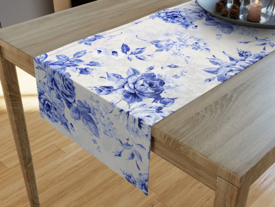 Dekoračný behúň na stôl LONETA - vzor veľké modré ruže