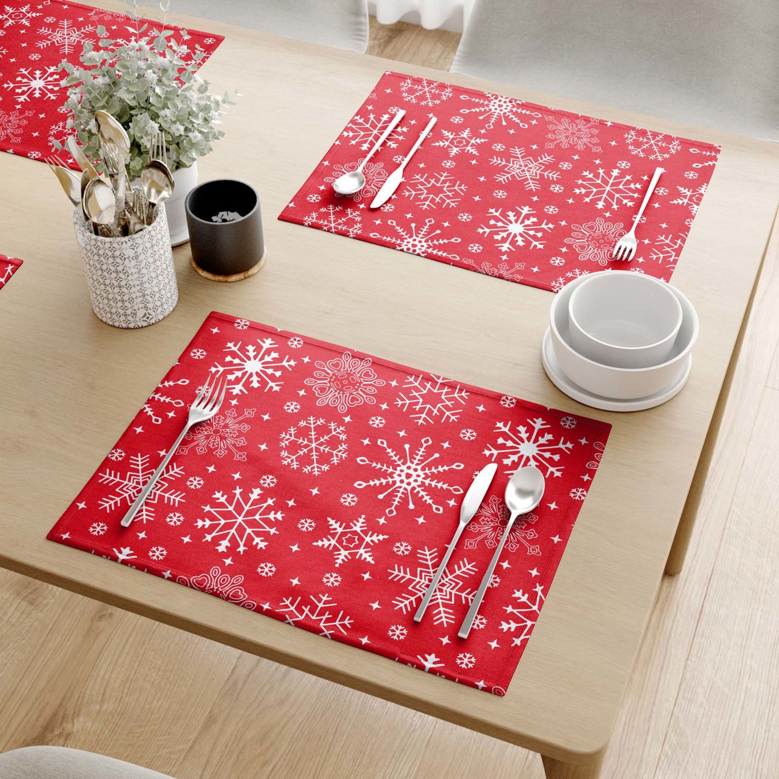 Vianočné prestieranie na stôl 100% bavlna - snehové vločky na červenom - sada 2ks