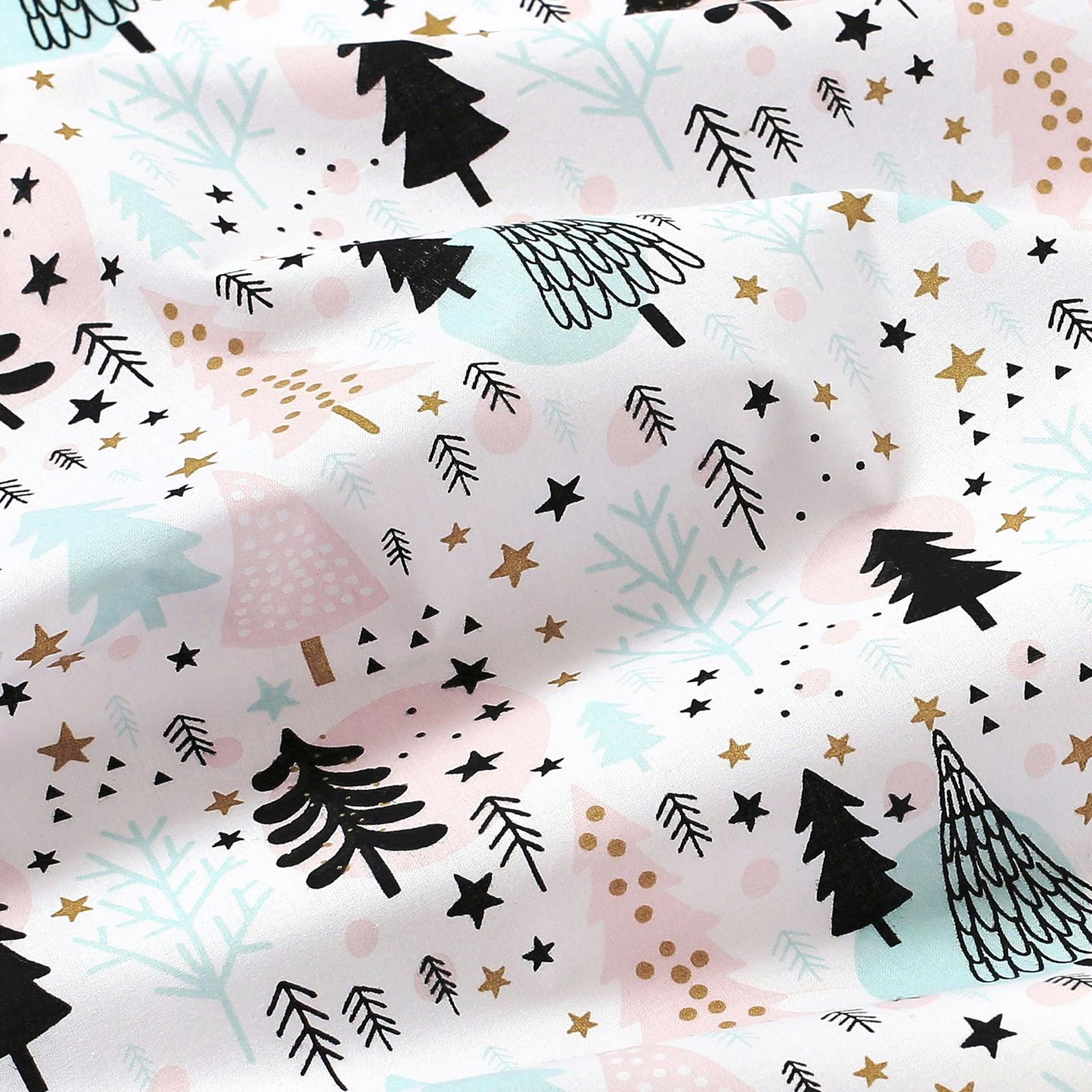 Vianočné bavlnené plátno - farebné stromčeky s hviezdičkami