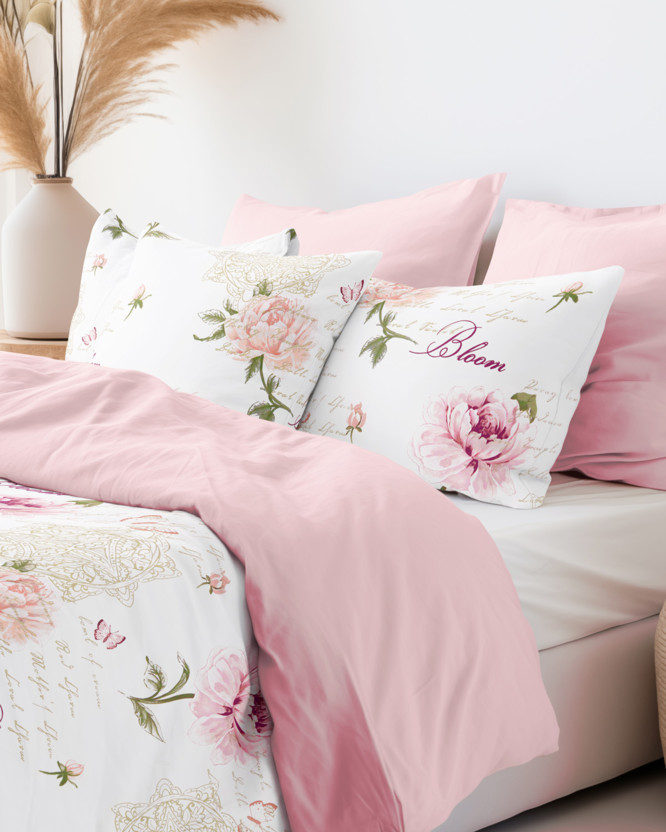 Bavlnené posteľné obliečky Duo - pivonky s textami s púdrovo ružovou