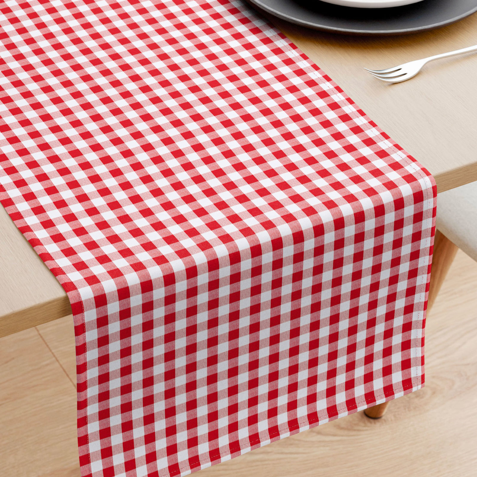 Behúň na stôl 100% bavlnené plátno - červené a biele kocky