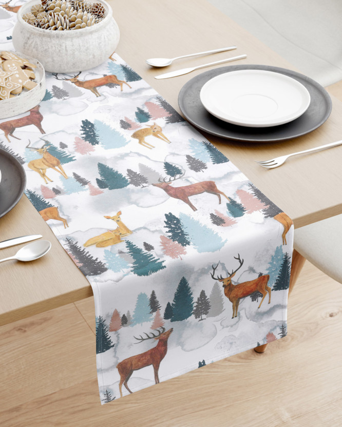 Vianočný behúň na stôl Loneta - maľovaní jeleni a srnky