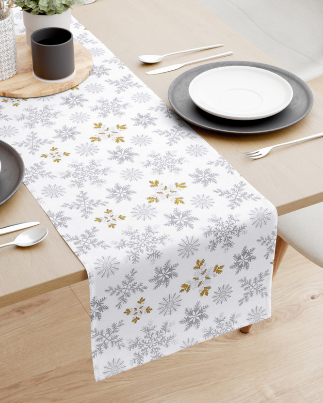 Vianočný behúň na stôl 100% bavlna - sivé vločky so zlatými trblietkami