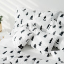 Vianočné bavlnené posteľné obliečky - čierne stromčeky na bielom