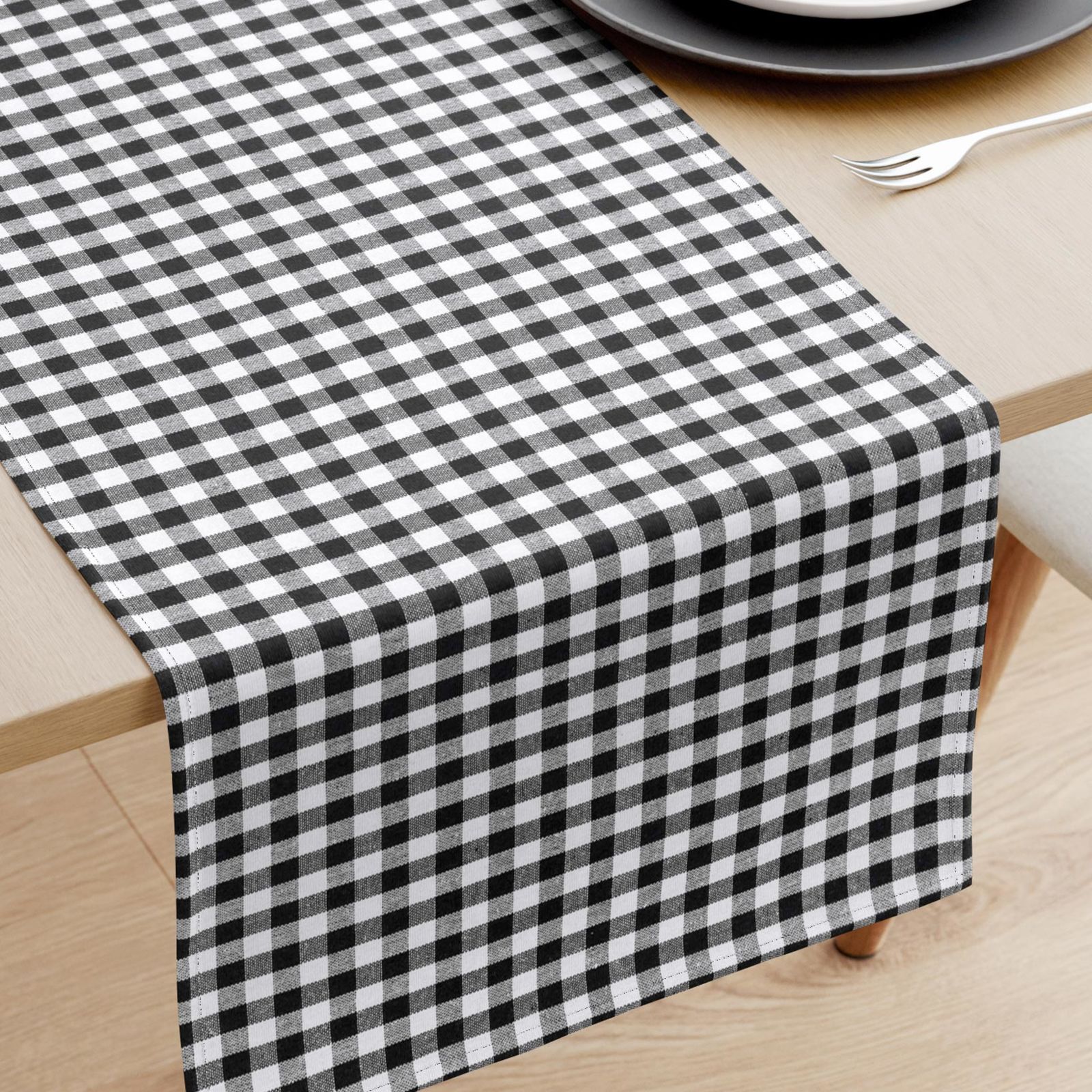 Behúň na stôl 100% bavlna - malé čierno-biele kocky