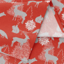 Vianočný oválny obrus Loneta - vianočné zvieratka na červenom