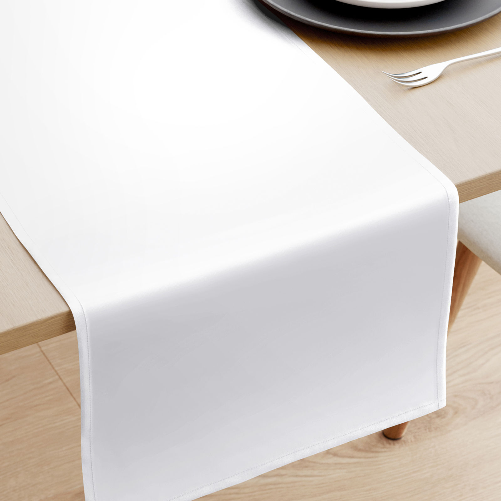 Sviatočný behúň na stôl 100% bavlnený satén – biely