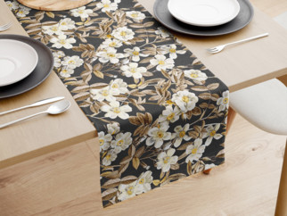 Dekoračný behúň na stôl LONETA - kvety na čiernom