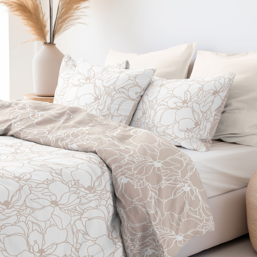 Bavlnené posteľné obliečky - biele kvety na svetle béžovom
