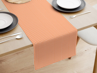 Behúň na stôl Menorca - malé oranžové a biele kocky