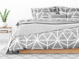 Bavlnené posteľné obliečky Deluxe - vzor 1049 biele geometrické tvary na sivom