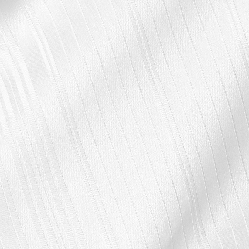 Damaškové posteľné obliečky so saténovým vzhľadom Deluxe - drobné biele prúžky