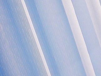 Biela pletená záclona vzor Prší 162 - metráž