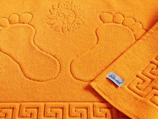 Kúpeľňová froté predložka oranžová vzor „Nôžky” 50x70 cm
