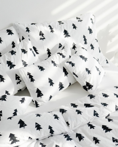 Bavlnené posteľné obliečky - čierne stromčeky na bielom