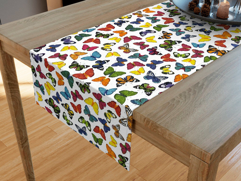 Behúň na stôl Verona - farební motýle na bielom