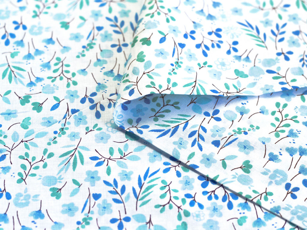 Bavlnené plátno - modré maľované kvetinky