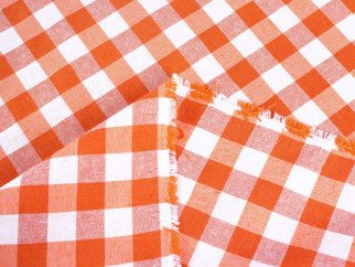 Prestieranie na stôl Menorca - oranžové a biele kocky - sada 2ks