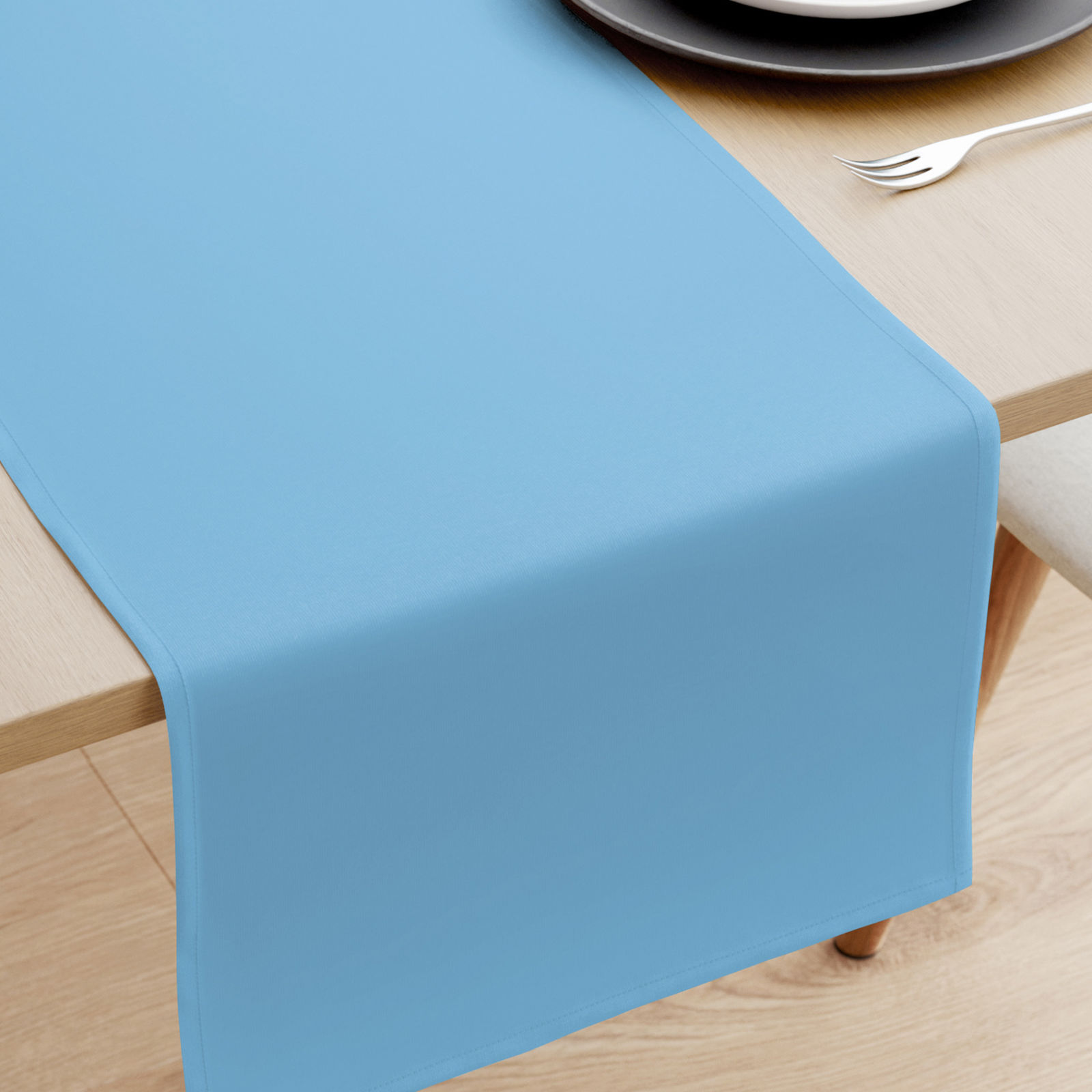 Behúň na stôl 100% bavlnené plátno - nebesky modrý