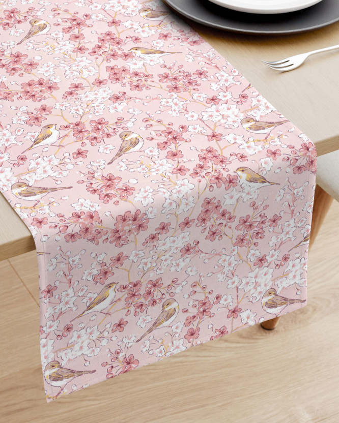 Behúň na stôl 100% bavlnené plátno - vtáčiky v ružovej záhrade