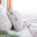 Bavlnené posteľné obliečky - pivonky s textami