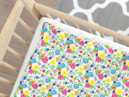 Detské bavlnené obliečky do postieľky - vzor 1062 farebné kvetiny na bielom