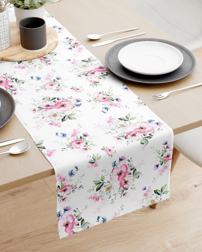 Behúň na stôl 100% bavlnené plátno - ružové sakury s lístkami