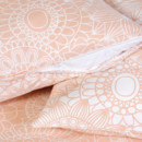 Bavlnené posteľné obliečky - veľké mandaly na lososovom a bielom