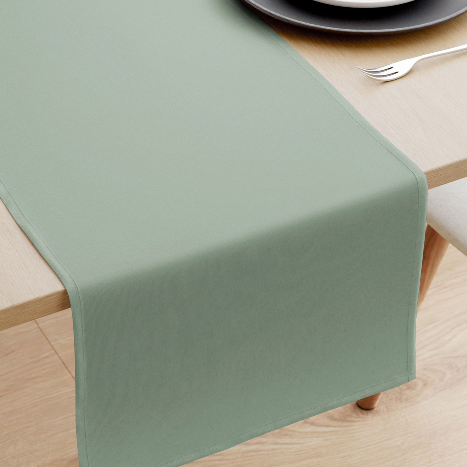 Behúň na stôl 100% bavlnené plátno - šalvejovo zelený