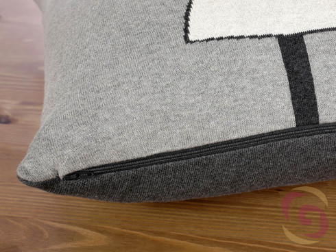 Luxusná pletená obliečka na vankúš vzor mačka v sukni