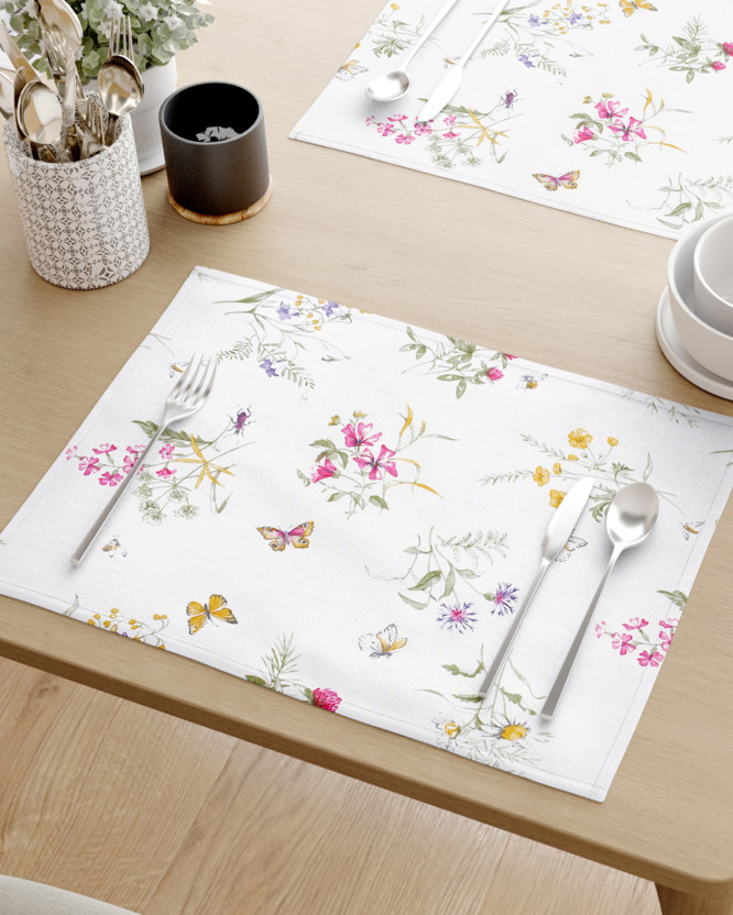 Prestieranie na stôl 100% bavlnené plátno - farebné lúčne kvety na bielom - sada 2ks