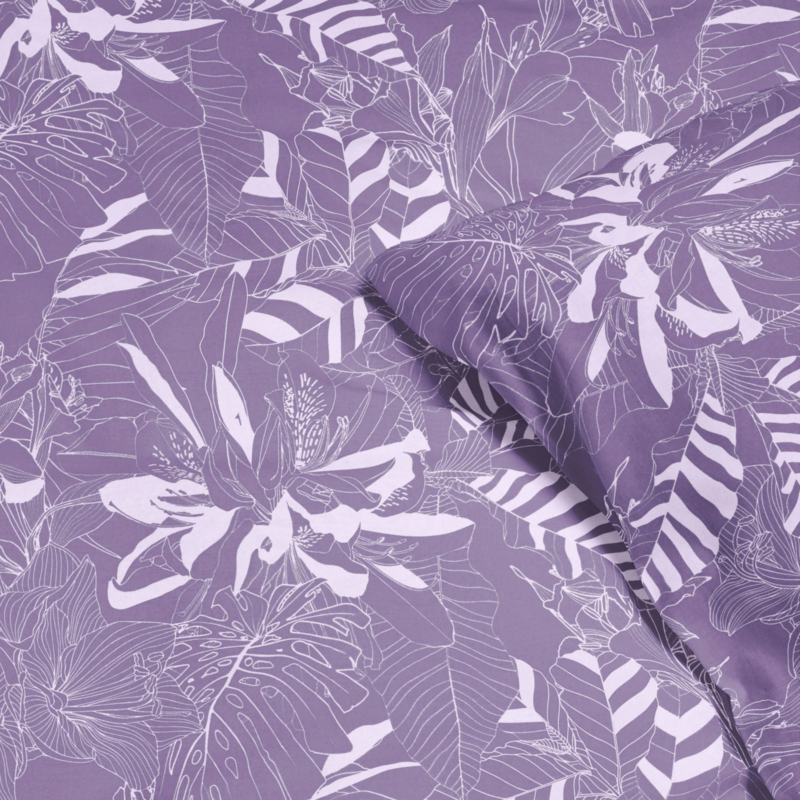 Saténové posteľné obliečky Deluxe - biele rastliny na fialovom