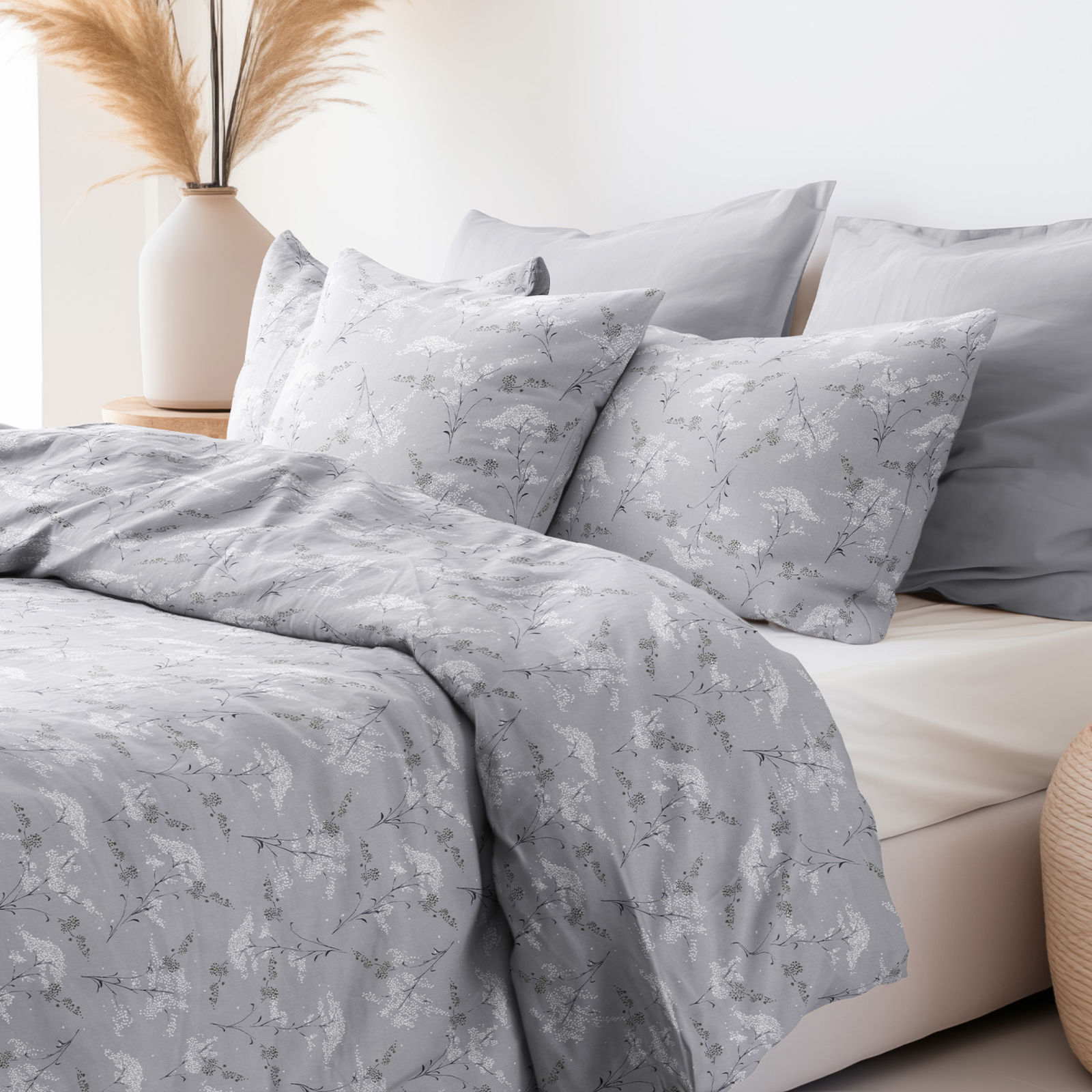 Bavlnené posteľné obliečky - japonské kvety na sivom