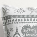 Vianočná bavlnená obliečka na vankúš s ozdobným lemom - vianočné symboly na bielom